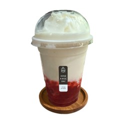 นมสดสตรอเบอร์รี่ปั่น