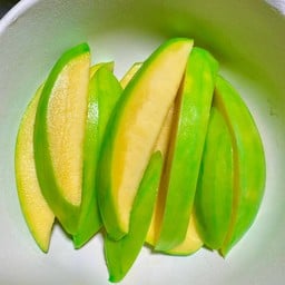 อ๋อมแอ๋ม ผลไม้สดพร้อมทาน เซเว่นชุมชนหนองตาคง