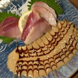 Hamachi with japanese Sesame Sauce - ฮามาจิ ซอสงา