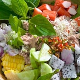 สลัดโรลยำแซ่บ