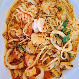 พาสต้าซอสครีมพริกเผาซีฟู้ด (ขายดี)