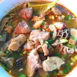 ต้มแซ่บเนื้อขม