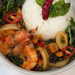 ผัดกะเพรา **ทะเล**