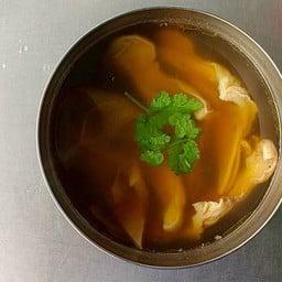 กระเพาะหมูตุ๋นพริกไทย