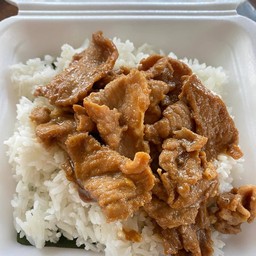 หมูทอดกระเทียม ราดข้าว