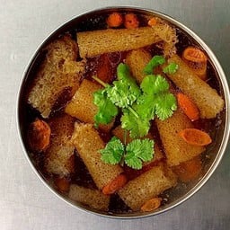 เยื่อไผ่ตุ๋นยาจีน