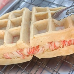 วาฟเฟิลไส้ปูอัด