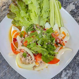 ยำไข่ต้มหมูสับ