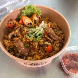 ข้าวผัดแกงกระหรี่หมู