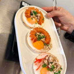 ไข่จิ๋ว 1 ชิ้น ปูอัด