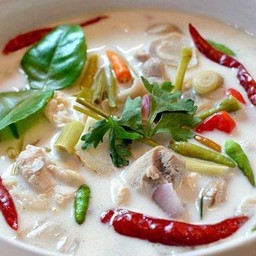 ต้มข่าไก่