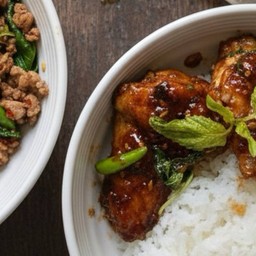 กะเพราแซ่บพูนจาน ให้เยอะแบบบะลักกั๊ก