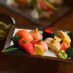 502.omakase sushi 6 pcs.