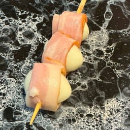 P17.เบคอนพันไข่นก