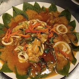 ฉูฉี่ทะเล