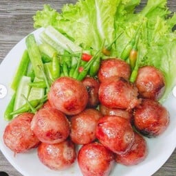 ไส้กรอกอีสานจิ๋วชุด 40 ลูก พร้อมผักเครื่องเคียง