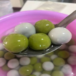 บัวลอยใส้งาดำ