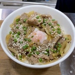 ข้าวหน้าเนื้อไข่ออนเซ็น