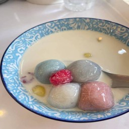 บัวลอย นมสด