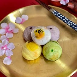 ขนมเปี๊ยะ ลี้ ไทย ฮวด