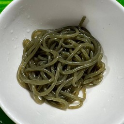 เส้นสาหร่ายวากาเมะ โอเด้ง