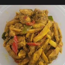 M-111 หน่อไม้ผัดพริกแกงคั่วไก่ (กับข้าว ถ้วยเล็ก)