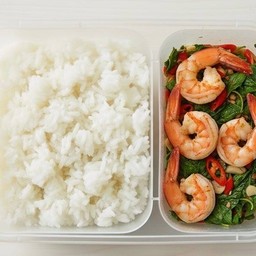 ข้าวกะเพรากุ้ง