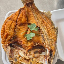 ปลากระพงทอดนําปลา