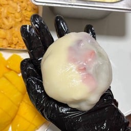 Happy Mochi ( โมจิครีมชีสผลไม้) ตลาดโสภณพัทยาใต้