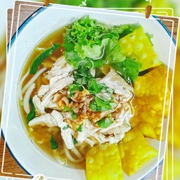 ก๋วยเตี๋ยวไก่น้ำตก