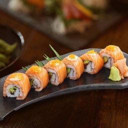 1007.Salmon Ura Maki (Half 3 pcs)