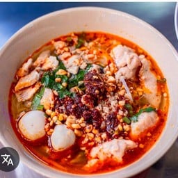 ร้านก๋วยเตี๋ยวไก่ตุ๋น& บะหมี่เกี๊ยวหมูแดง ซอยกอไผ่9/1