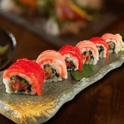 1009.Maguro Roll ( Regular 6 pcs )