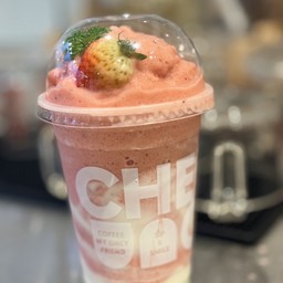 สมูทตี้สตอเบอรี่โยเกิร์ต