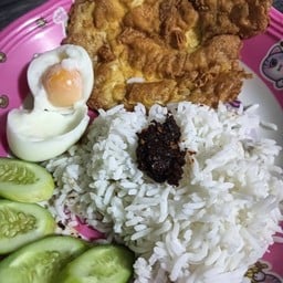 ข้าวน้ำพริกเผา+ไข่ต้ม+ไข่เจียว