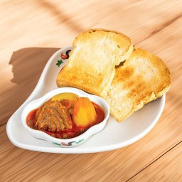 ข้าวหรือขนมปัง มัสมั่นเนื้อใบพายต้นตำรับ