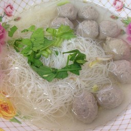 ก๋วยเตี๋ยวลูกชิ้นเนื้อ