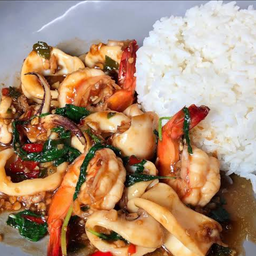 ข้าวกระเพราทะเล