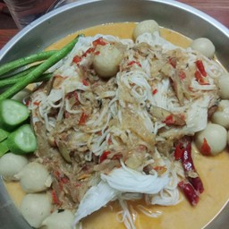 ขนมจีนน้ำยากระทิรสเด็ด