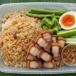 ข้าวขยำปลาร้าหน้าหมูทอด