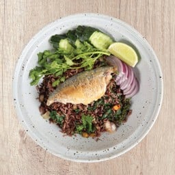 ข้าวคลุกปลาทูทอดผักเคลออร์แกนิค