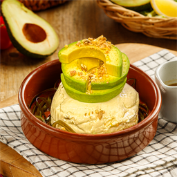 สลัดสาหร่ายคอมบุอะโวคาโดเต้าหู้เย็น