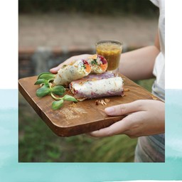 เปาะเปี๊ยะสดครีมชีสปูโรล