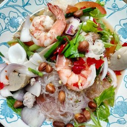 ยำวุ้นเส้นทะเล