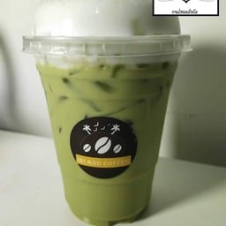 ice green teaชาเขียวเย็น