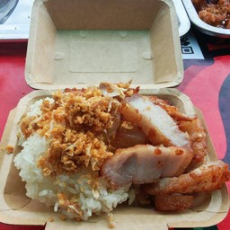 ปุ๋ย หมู่-ไก่ทอดกระเทียมพริกสด