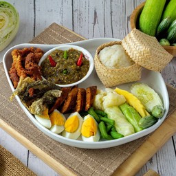 ข้าวเหนียว-น้ำพริกหนุ่มเมืองกรุง