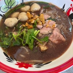 ร้าน ซดเตี๋ยว รสมือแม่ อาหารจานเด็ด