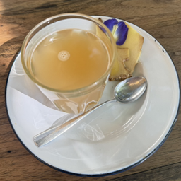 น้ำขิงร้อน ginger (ไม่มีน้ำตาล)