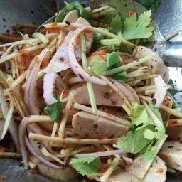 ยำมะม่วงหมูยอ